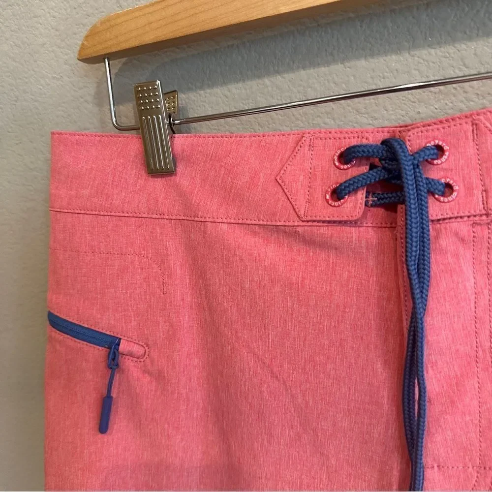 Vineyard Vines | 30 | 9” board shirts in salmon pink Men's Pink Swim Shorts